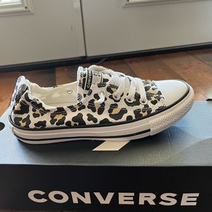 Womens converse size 7 worn once